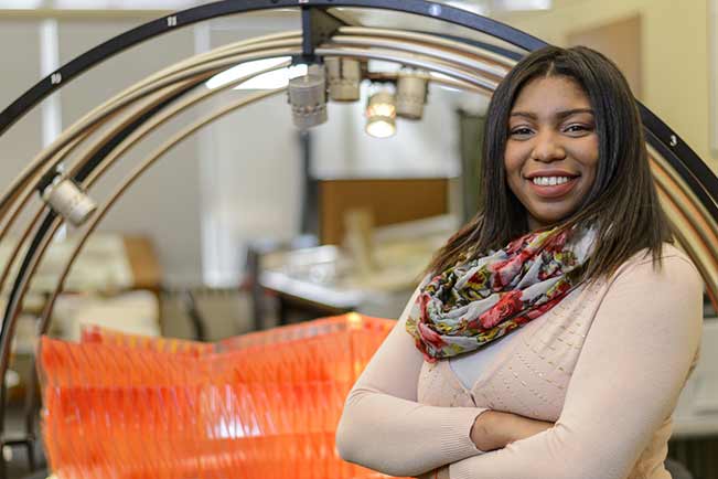 Debora Nova in a lab