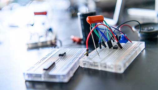 Electronic technologies classroom equipment