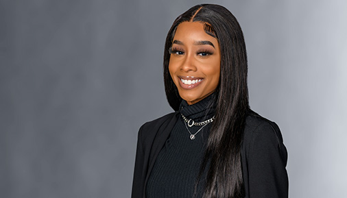 RuthAnn Perry headshot